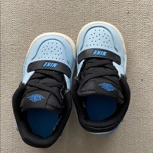 Toddler Nike Jordan’s SZ 5